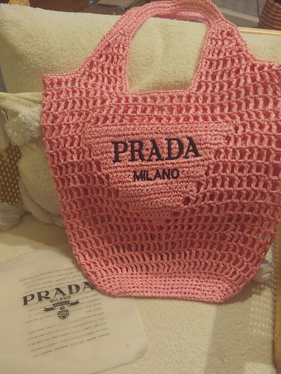 Source Unknown Handbags - Chic Handmade Crochet Tote GWP